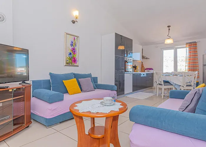 Two-bedroom In Kanica * Zaglavice