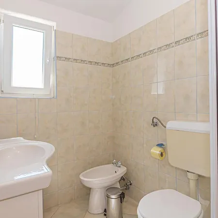 Two-bedroom In Kanica Appartement